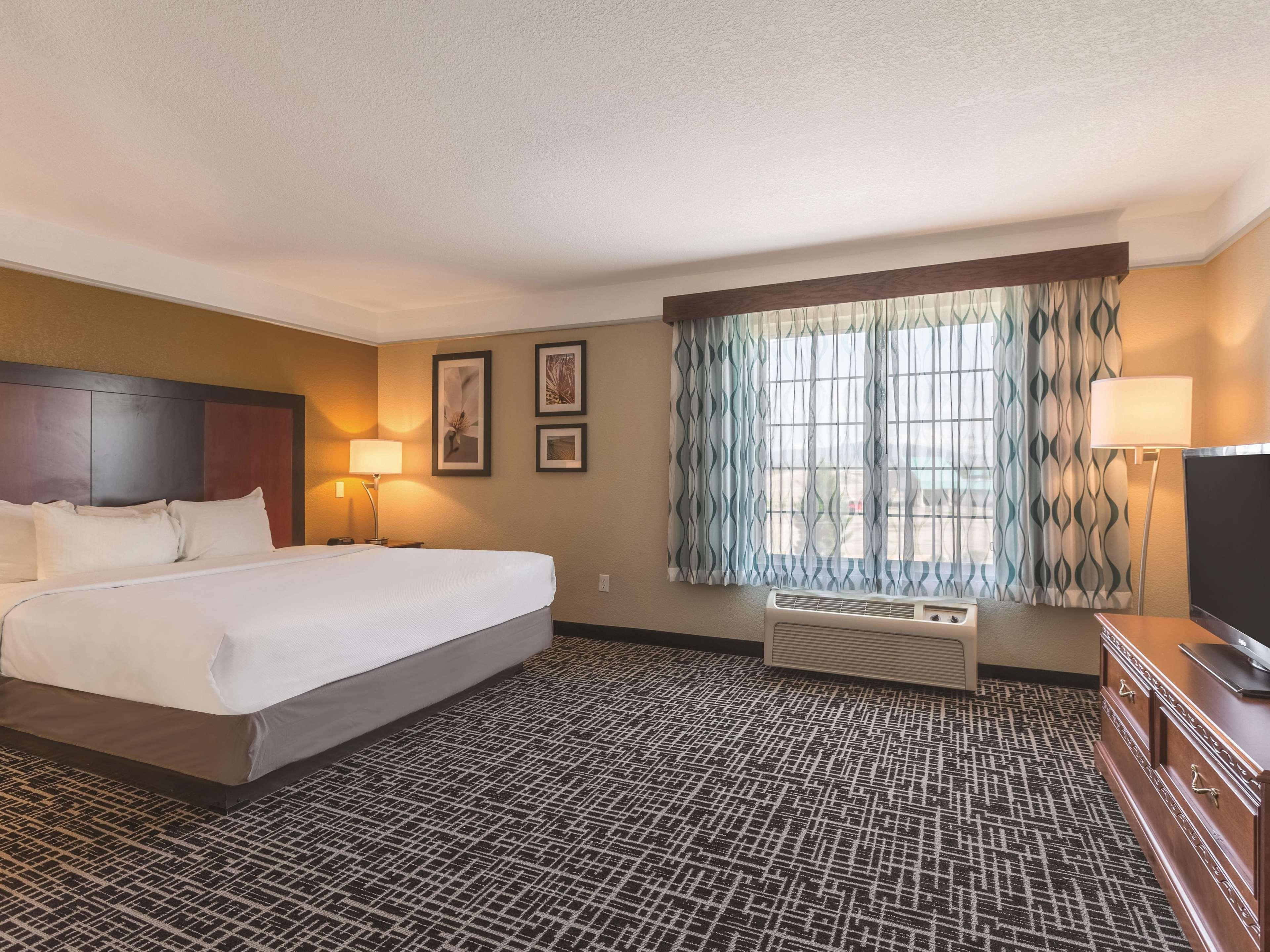 Hotel La Quinta By Wyndham 3*