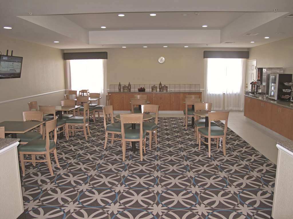 La Quinta By Wyndham Hotel